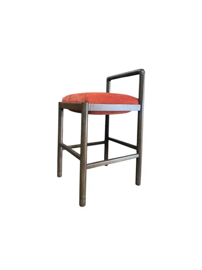 Show Bg Stool front view