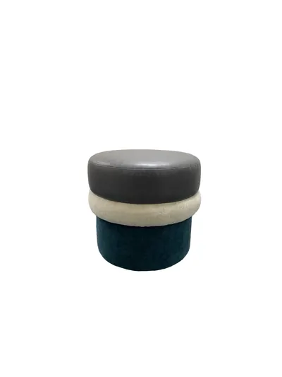 Show Danny Ottoman front view