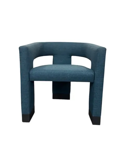 Show Eppi Chair front view