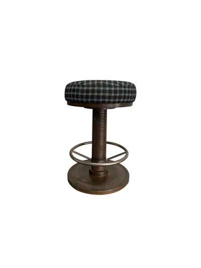 Show Kentucky Stool front view