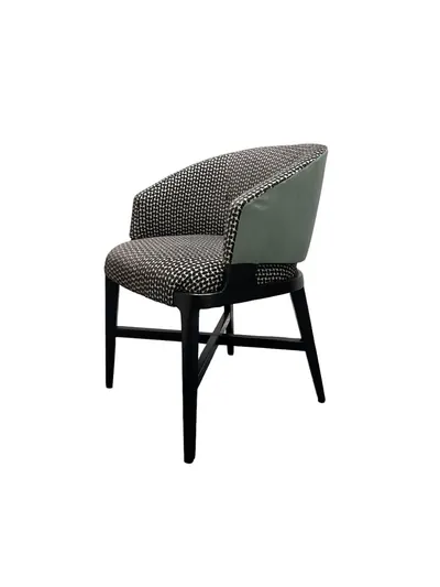 Show Milly Chair front view