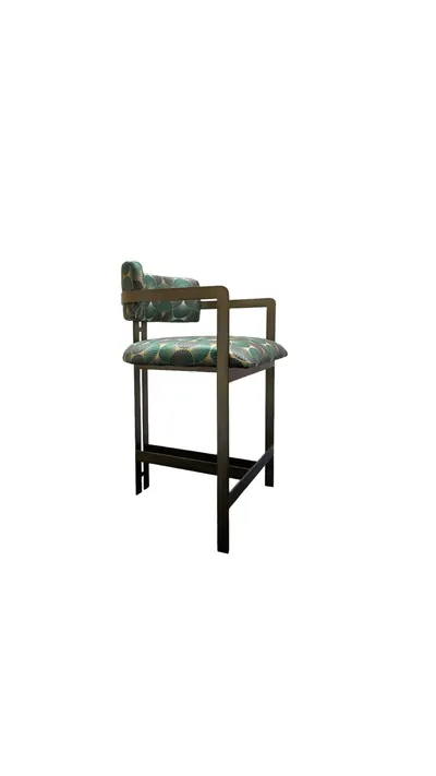Show Moxy Stool alternate view