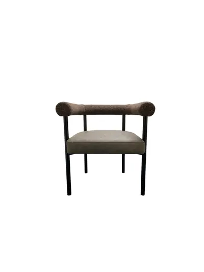 Show Okja Chair front view