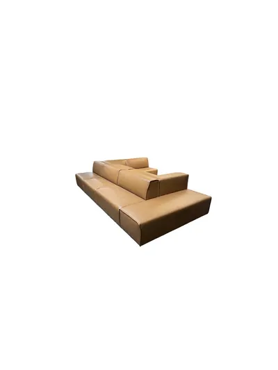 Show Roger Banquette alternate view