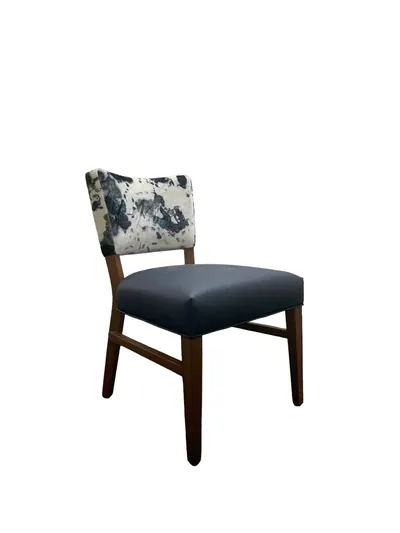 Show Tame Chair front view